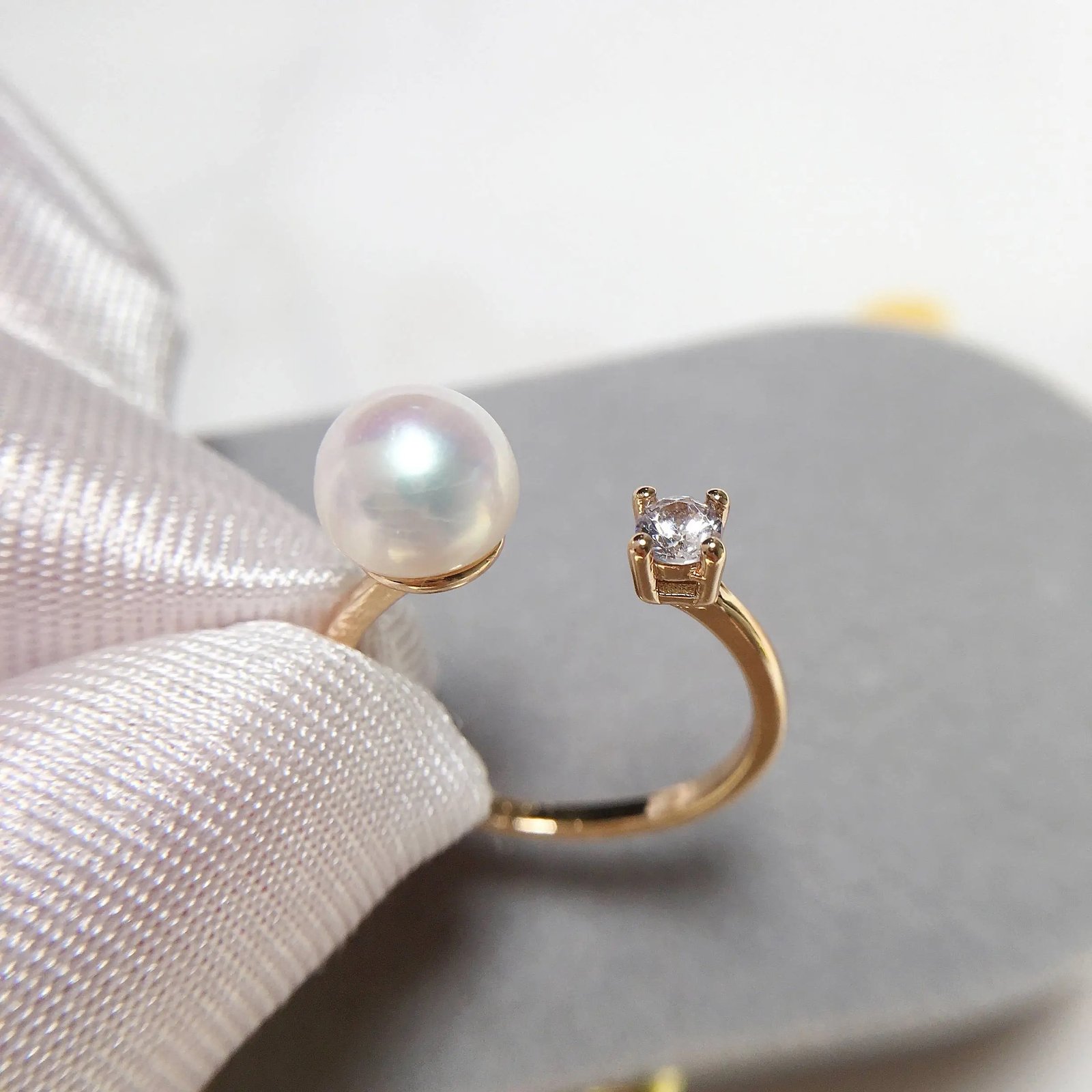 bague perle de culture et diamant