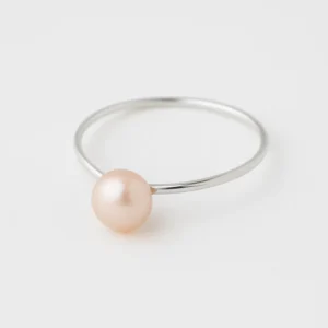 bague avec perle de culture blanche