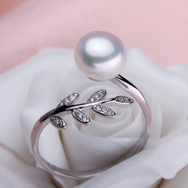 bague pandora perle de culture sur une rose